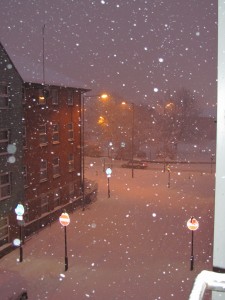 Sheffield, UK. 01.12.2010. Ore 7:00. Vista dalla mia finestra.