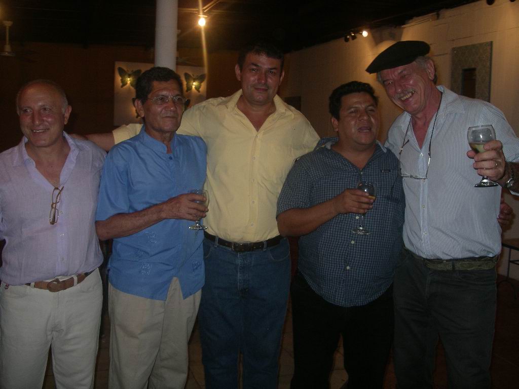 Da sinistra a destra i pittori: GIANCARLO SPLENDIANI (italiano), LEONEL CERRATO (nicaraguense), FEDERICO MATUS (nicaraguense), REYNALDO HERNANDEZ (nicaraguense), SERGIO MICHILINI (italiano).