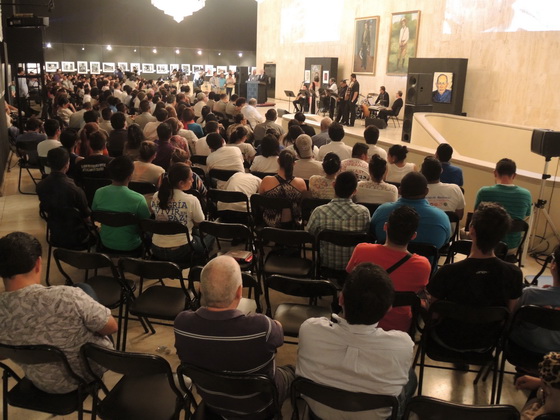 2015 Managua, Teatro Rubén Darío, Salón de los Cristales, presentación del libro “POESIA CLANDESTINA REUNIDA” de Tomas Borge Martínez