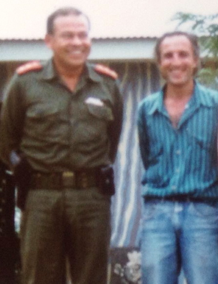Teniente Coronel ROBERTO CALDERON MEZA  con el maestro GIANCARLO SPLENDIANI