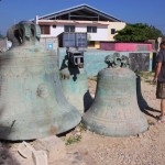 Le campane che si sono miracolosamente salvate durante il terremoto