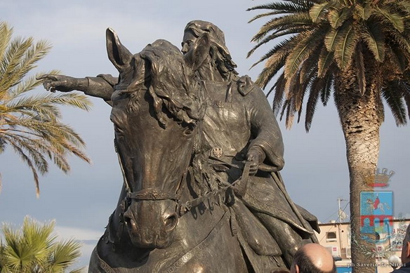 Salvatore Lovaglio, RE MANFREDI, 2015, statua equestre in bronzo, Manfredonia, DETTAGLIO